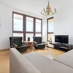 Sea Towers Nowoczesne W Gdyni Z Pieknym Widokiem I Parkingiem By Renters شقة غدينيا