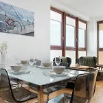 Sea Towers Nowoczesne W Gdyni Z Pieknym Widokiem I Parkingiem By Renters Appartement *