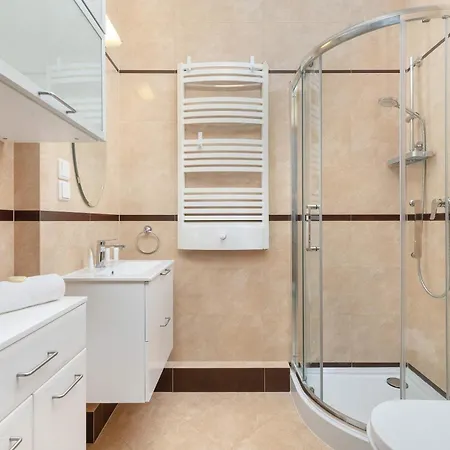 Nowoczesne W Gdyni Z Pieknym Widokiem I Parkingiem By Renters Lägenhet