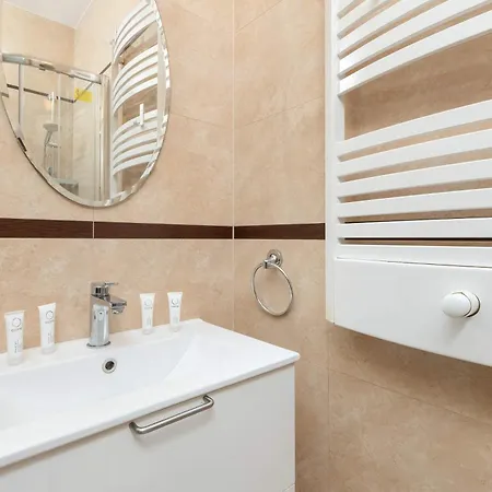 Appartement Sea Towers Nowoczesne W Gdyni Z Pieknym Widokiem I Parkingiem By Renters Gdynia