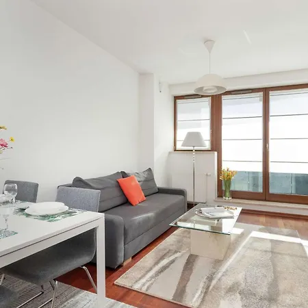 Nowoczesne W Gdyni Z Pieknym Widokiem I Parkingiem By Renters Apartman