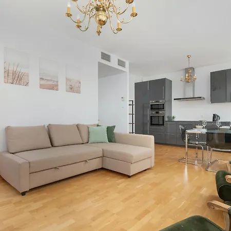 Sea Towers Nowoczesne W Gdyni Z Pieknym Widokiem I Parkingiem By Renters