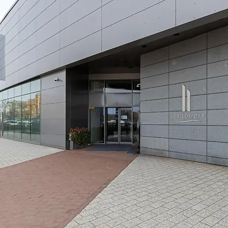 Sea Towers Nowoczesne W Gdyni Z Pieknym Widokiem I Parkingiem By Renters شقة