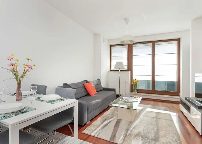 Sea Towers Nowoczesne W Gdyni Z Pieknym Widokiem I Parkingiem By Renters شقة