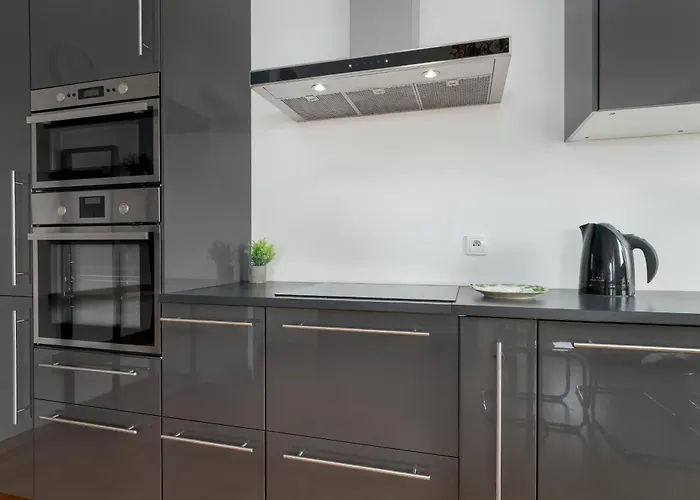 Sea Towers Nowoczesne W Gdyni Z Pieknym Widokiem I Parkingiem By Renters شقة غدينيا